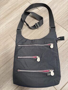 Baggallini Purse Crossbody Bag - Grey with Pink Interior